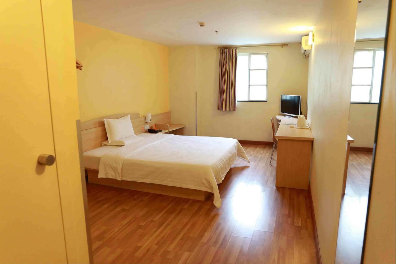 7Days Inn Zhongshan Li He Square Kamer foto