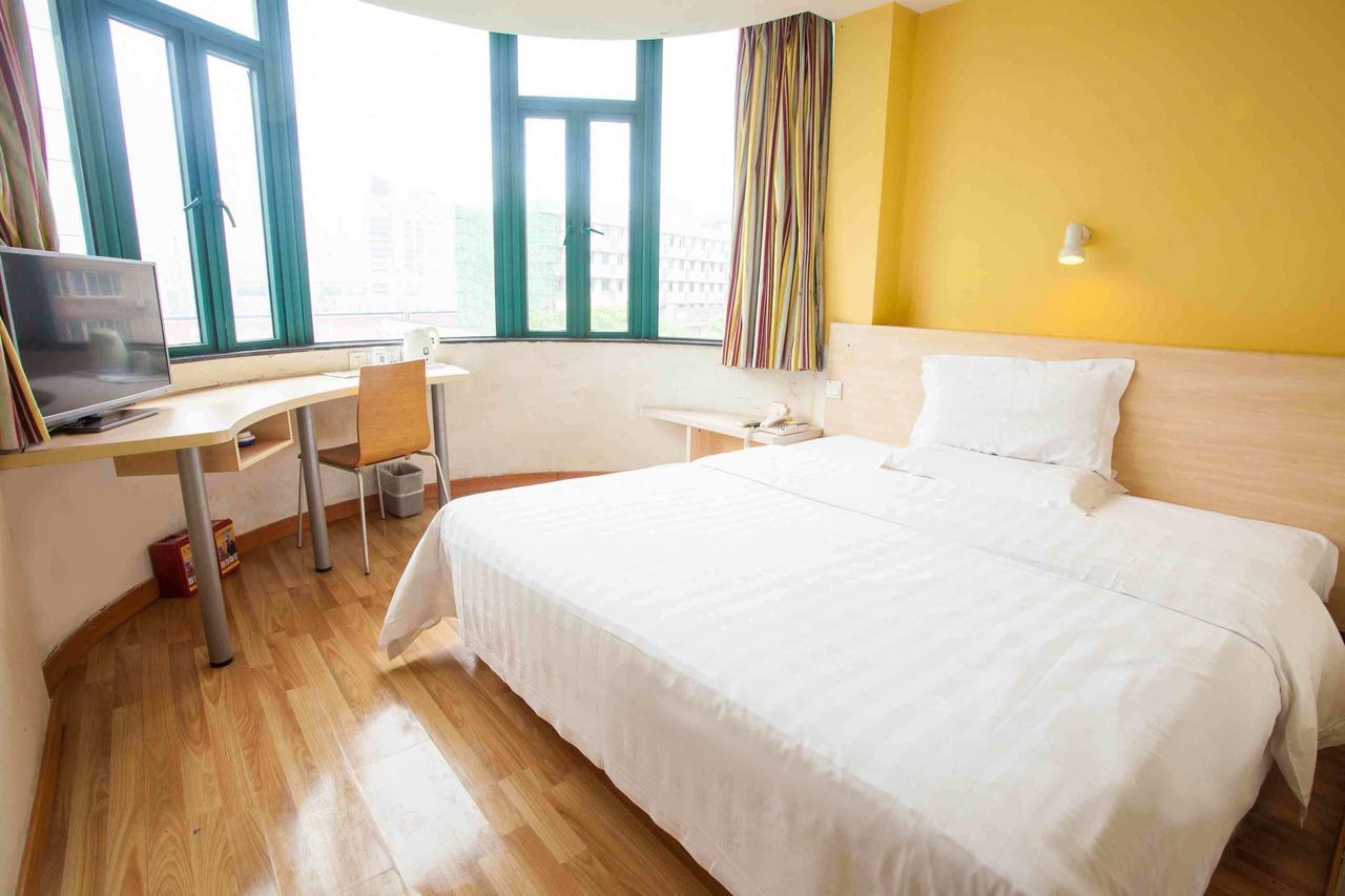 7Days Inn Zhongshan Li He Square Kamer foto