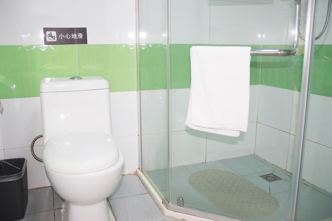 7Days Inn Zhongshan Li He Square Buitenkant foto